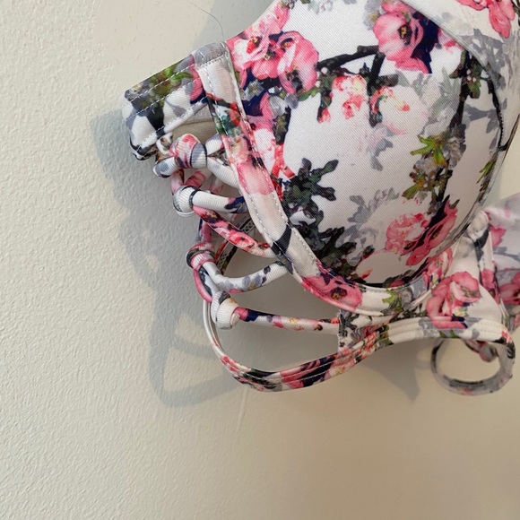 Floral Bathing Suit Top - Picture 2 of 4